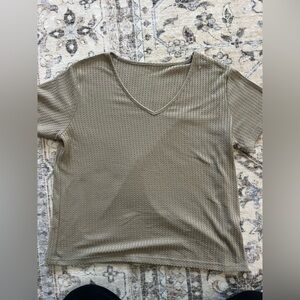 SHEIN Olive Textured V-Neck Short Sleeve Tee